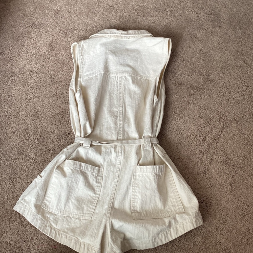 Kittenish romper - Picture 2 of 4
